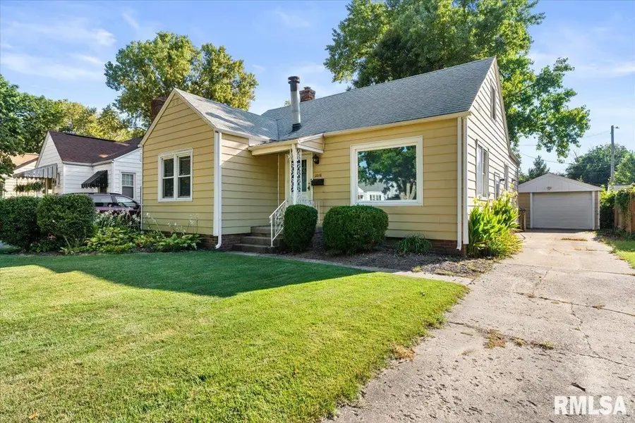 2216 S College Street, Springfield, IL 62704 - #2