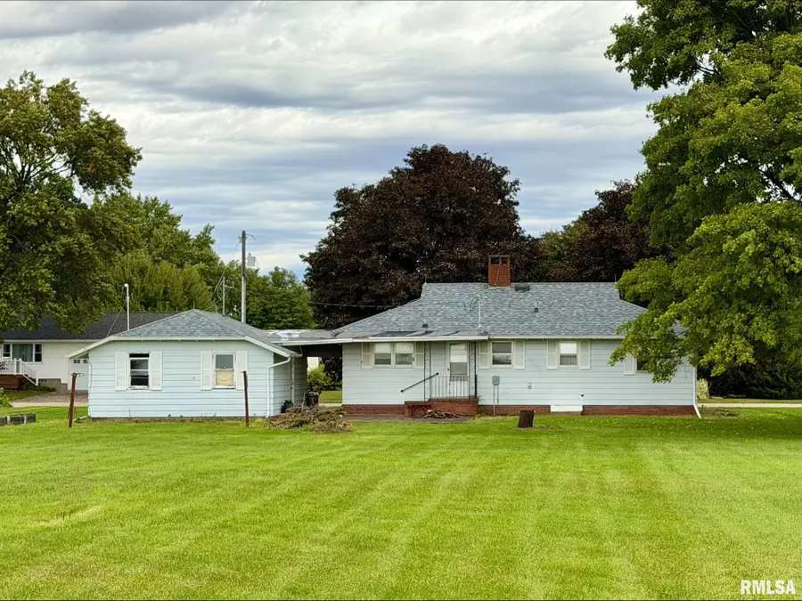 552 E 2nd Avenue, Woodhull, IL 61490 - #3