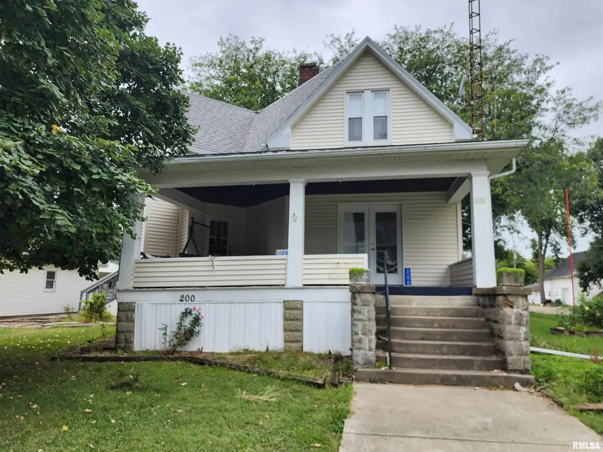 200 SW 6th Street, Atlanta, IL 61723 - #1