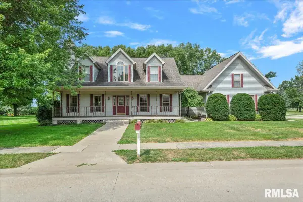301 S Jayne Street, Taylorville, IL 62568
