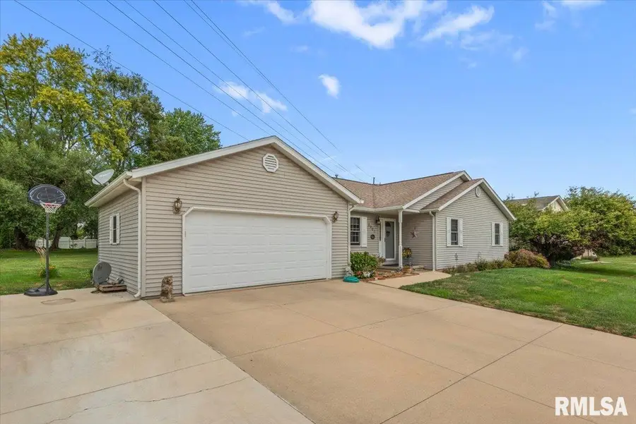 2901 Twin Lakes Drive, Springfield, IL 62707 - #3