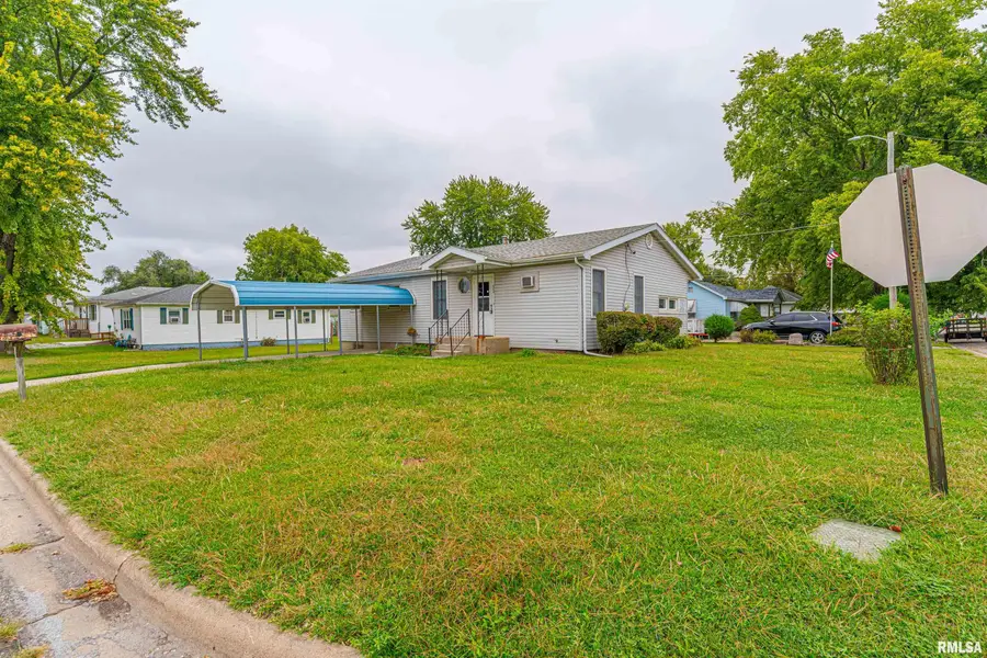 604 N Madison Street, Lincoln, IL 62656 - #2