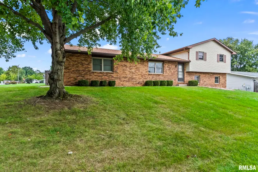 23 Timbercrest Drive, Sherman, IL 62684 - #2