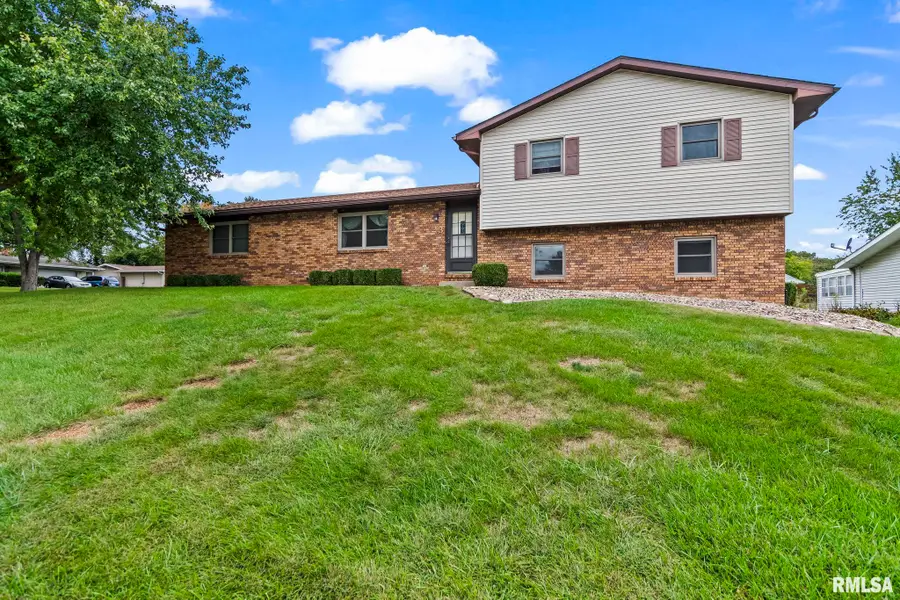 23 Timbercrest Drive, Sherman, IL 62684 - #3
