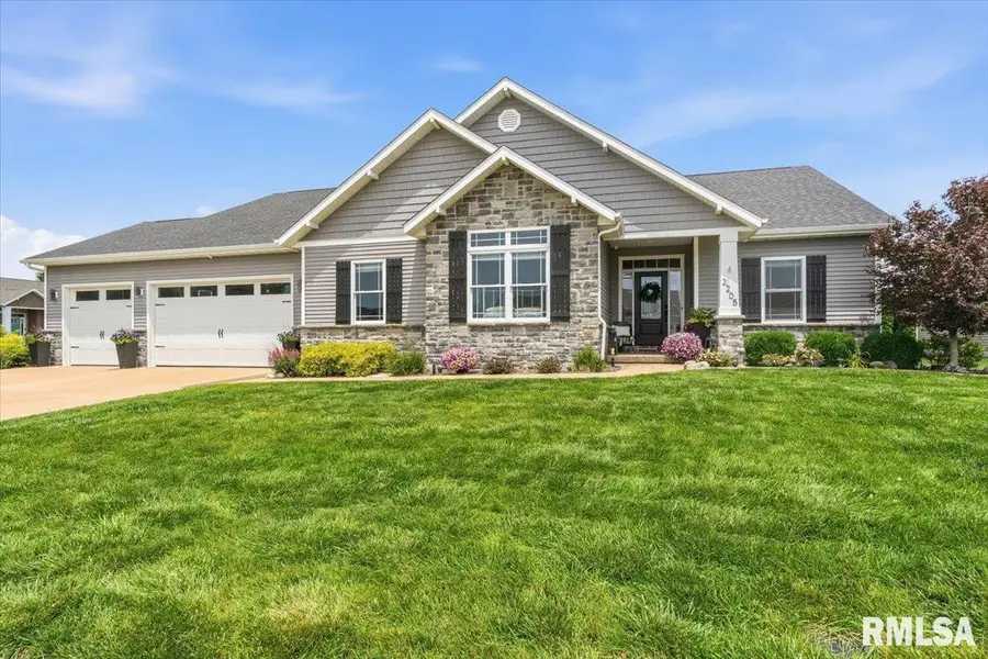 2205 Hopwood Drive, Chatham, IL 62629-0000 - #2