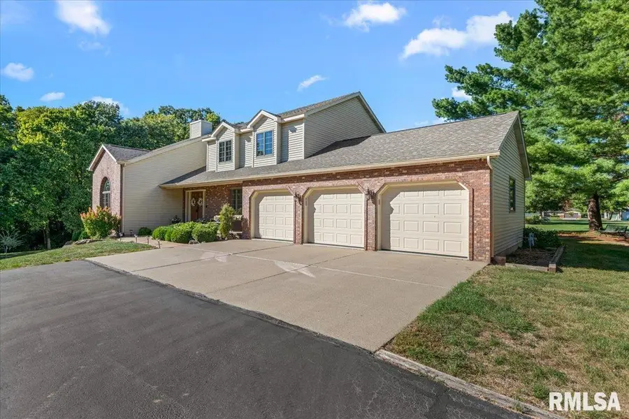 667 Covered Bridge Road, Glenarm, IL 62536 - #3