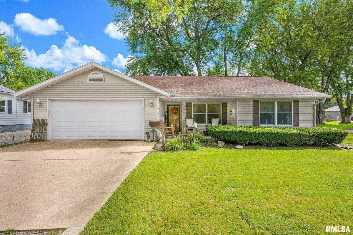 615 S Broad Street, Knoxville, IL 61448 - #1