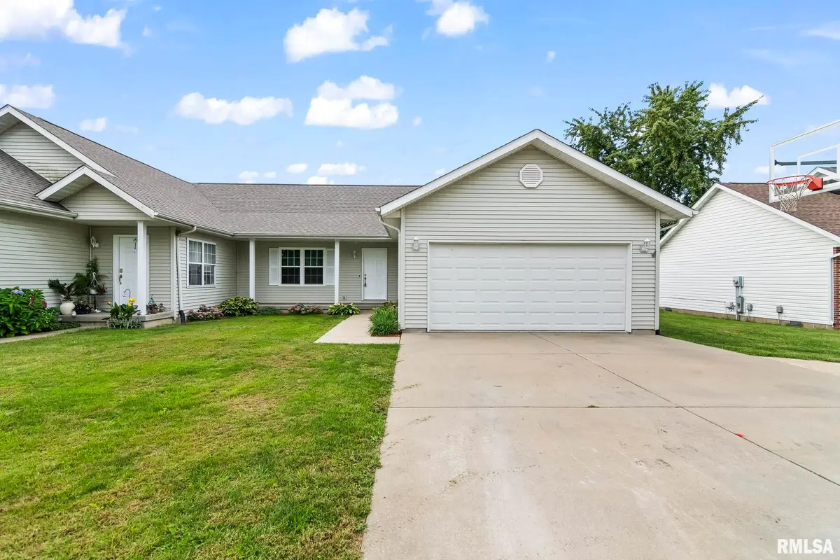 704 Pheasant Drive, Athens, IL 62613 - #1