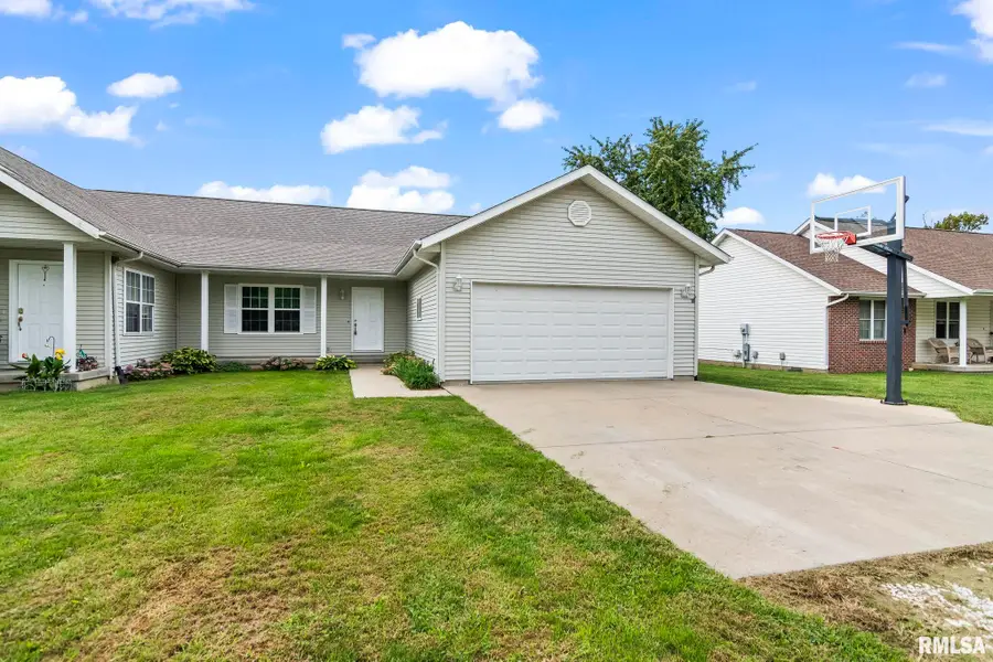 704 Pheasant Drive, Athens, IL 62613 - #3