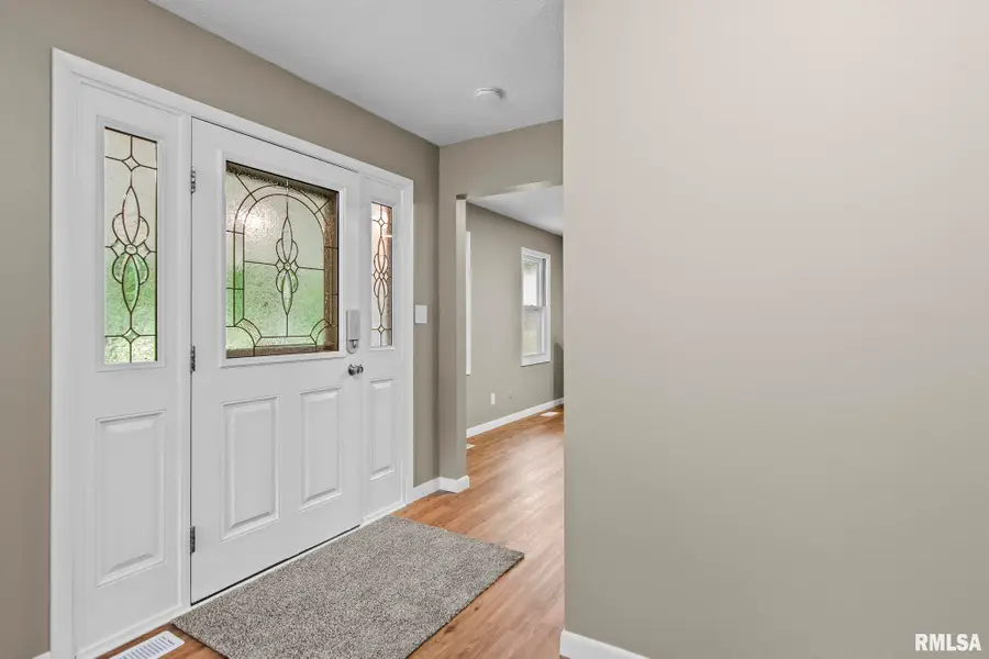 801 N 14th Street, Petersburg, IL 62675 - #2