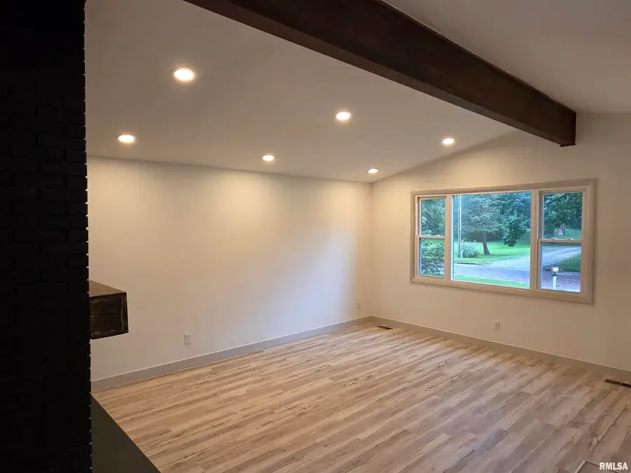 458 N West Street, Galesburg, IL 61401 - #2