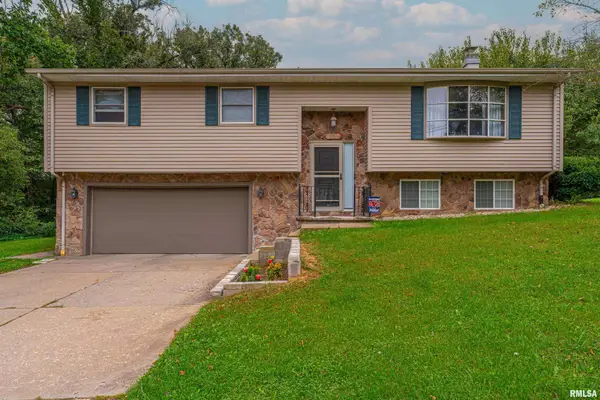 108 Country Club Drive, Pekin, IL 61554