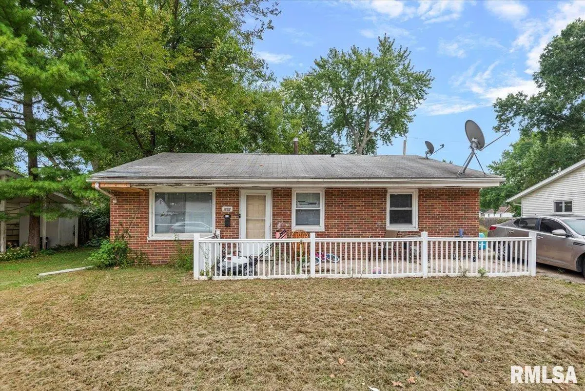 1832 Greentree Road, Springfield, IL 62703 - #1