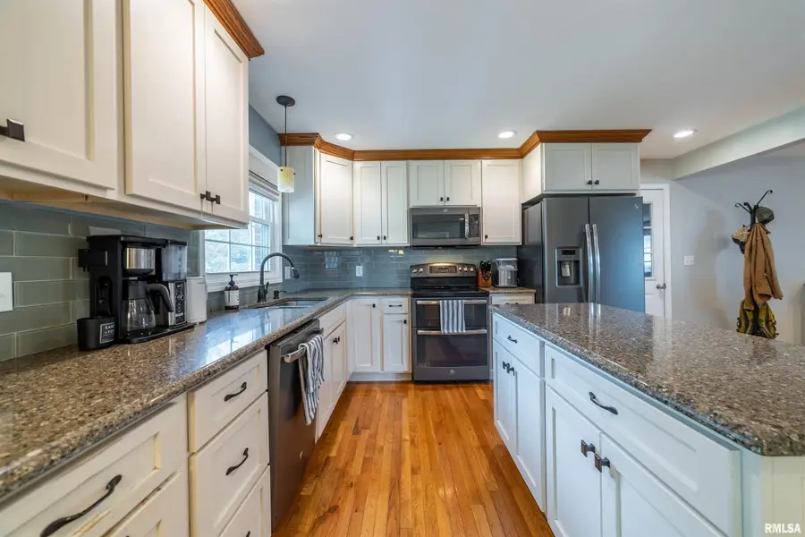 1312 S 29th Street, Quincy, IL 62301 - #2