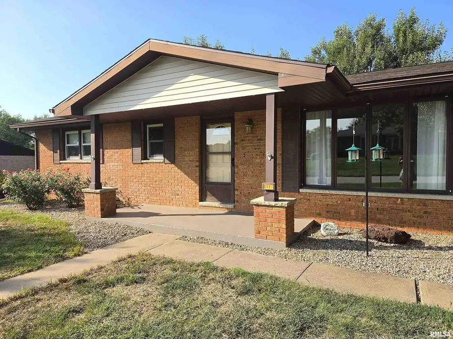 2107 N Arrowood Court, Quincy, IL 62305 - #2