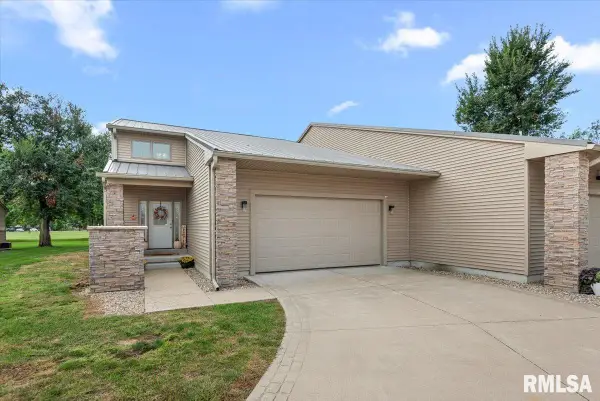 302 Harbor Point Place, Springfield, IL 62712