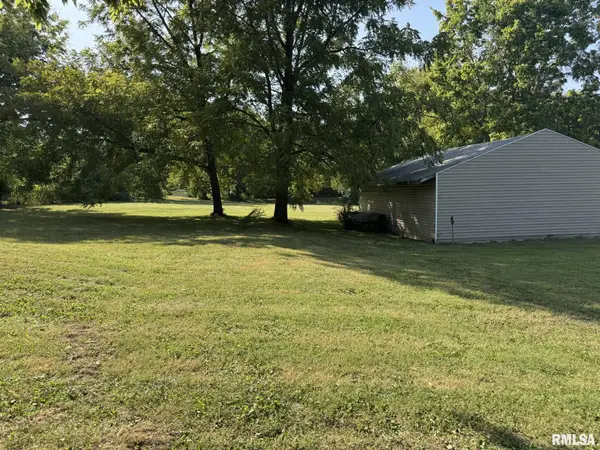 121 N Elm Street, Winchester, IL 62694