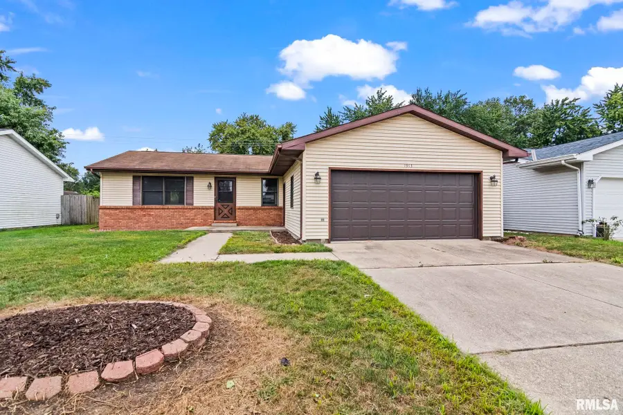 1913 Scarbrough Road, Springfield, IL 62702 - #2