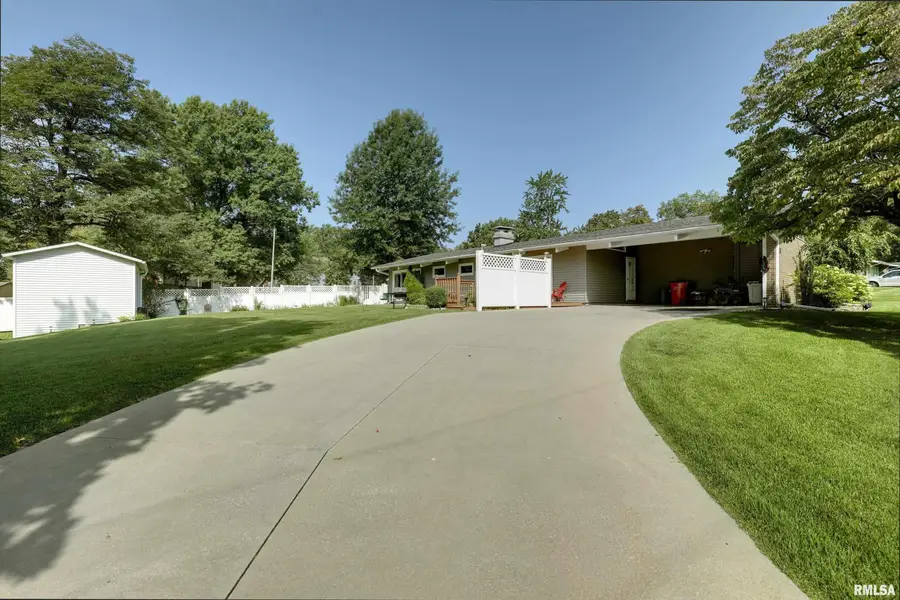 728 Ridgewood Drive, Quincy, IL 62301 - #2