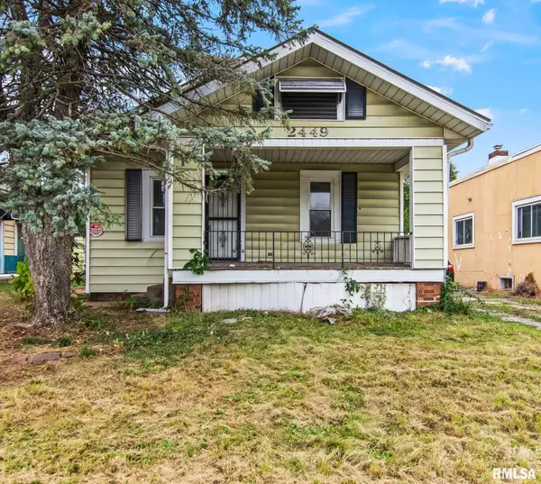 2449 S 6th Street, Springfield, IL 62703