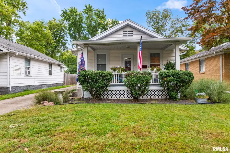 2420 Holmes Avenue, Springfield, IL 62704 - #2