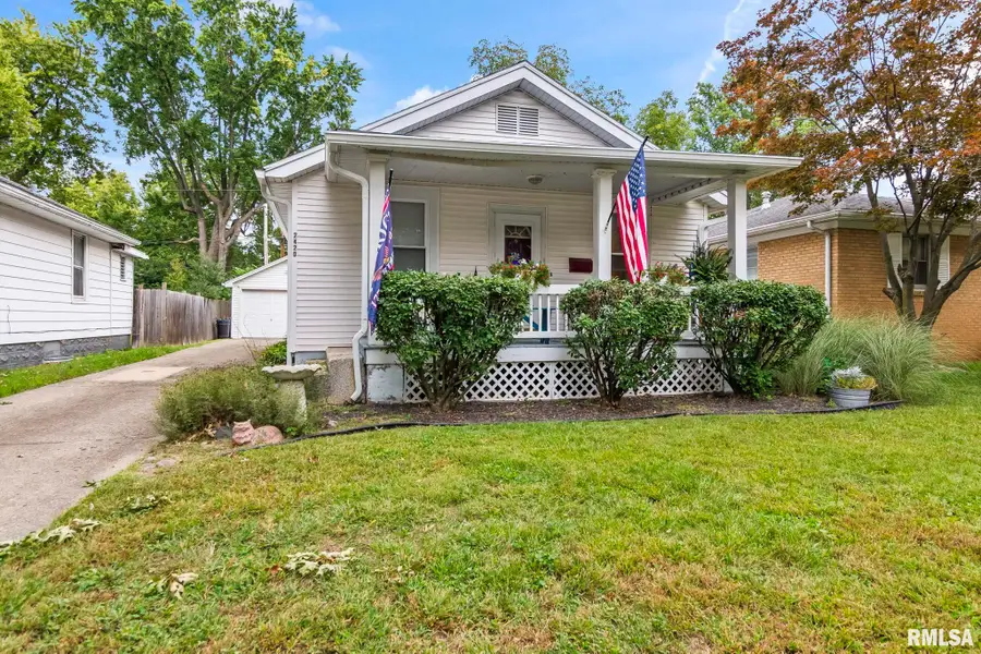 2420 Holmes Avenue, Springfield, IL 62704 - #3