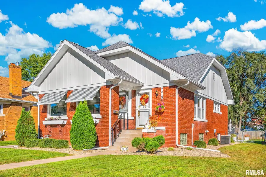 1019 Florence Avenue, Galesburg, IL 61401 - #3