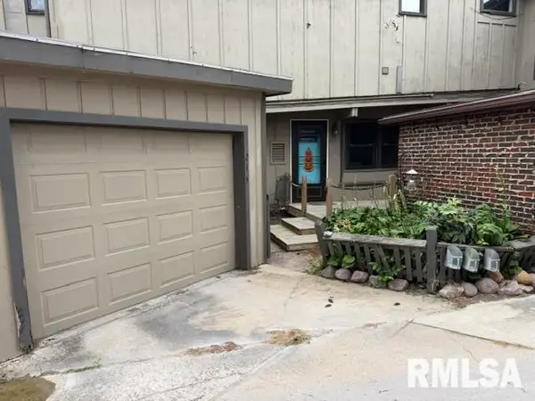 6600 S 6th Street #215, Springfield, IL 62703