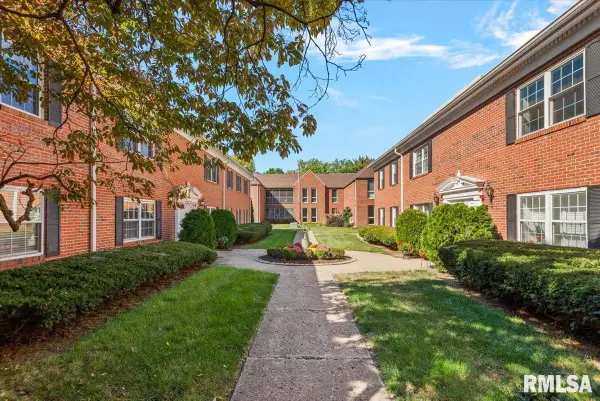 1309 S Douglas Avenue #F, Springfield, IL 62704