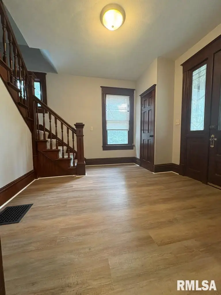 1036 W Washington Street, Springfield, IL 62702 - #3