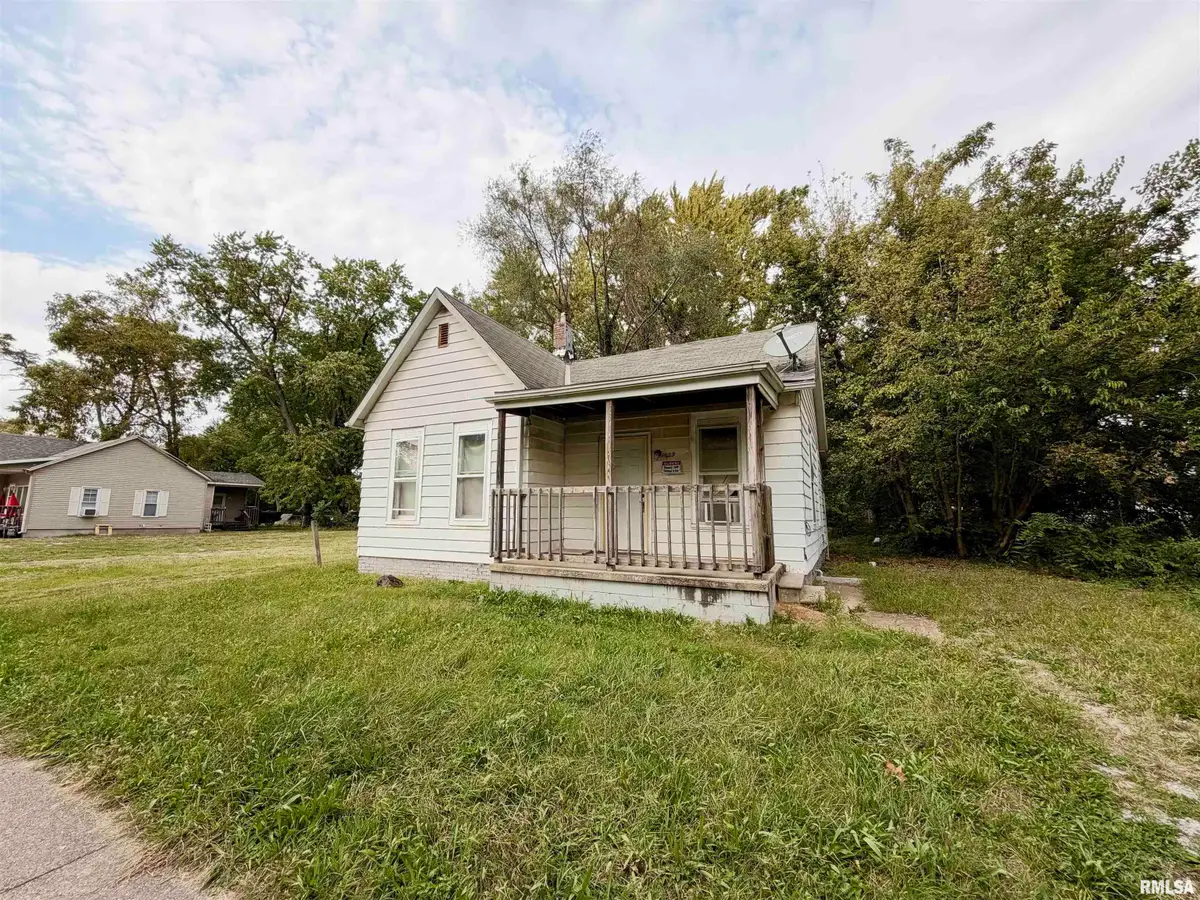 1929 E South Grand Avenue, Springfield, IL 62703-0000 - #1