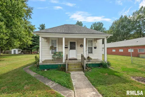 714 E Thompson Street, Taylorville, IL 62568
