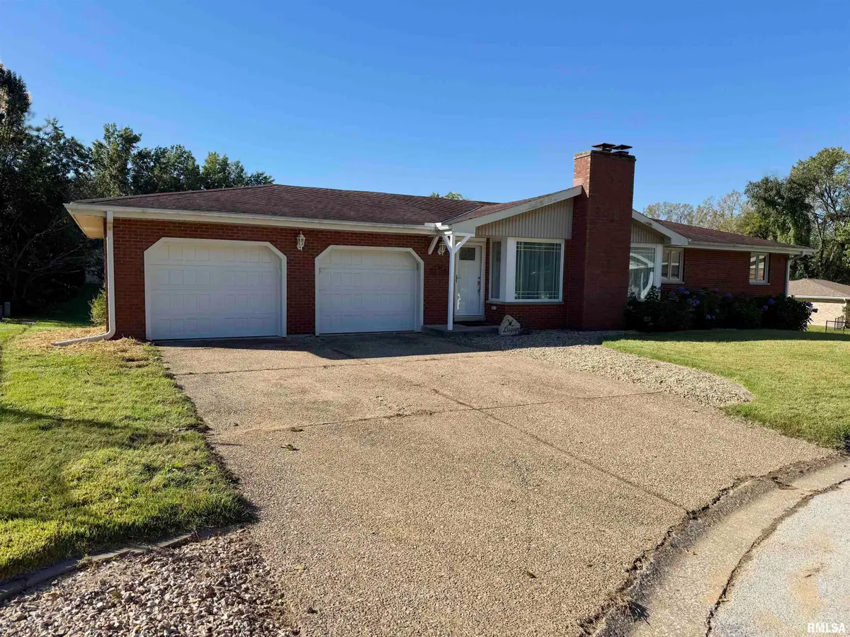 2910 Chateau Court, Quincy, IL 62301 - #1