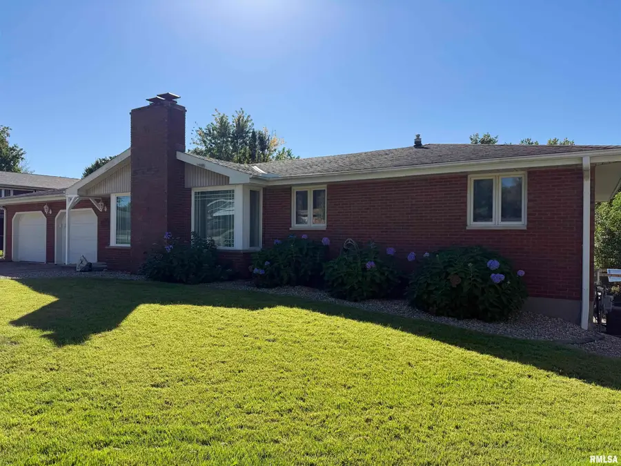 2910 Chateau Court, Quincy, IL 62301 - #2