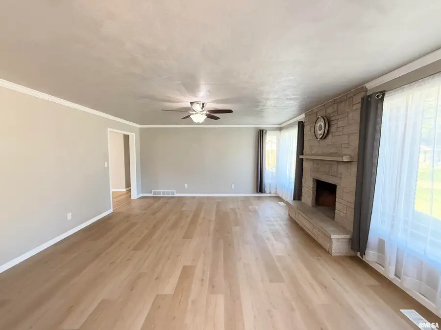 2910 Chateau Court, Quincy, IL 62301 - #3