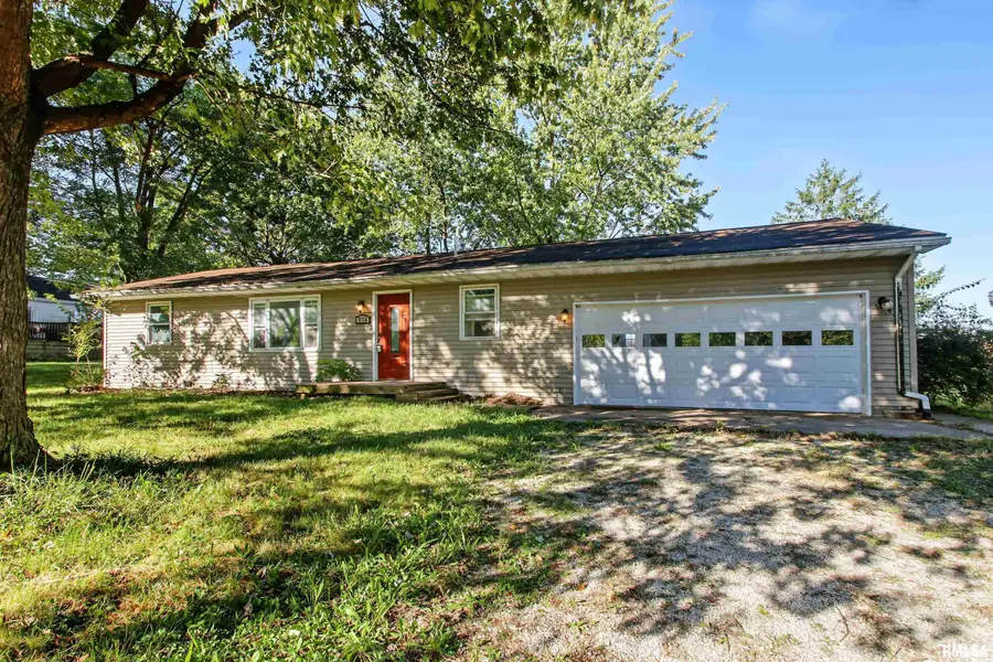 712 S State Road, Mendon, IL 62351 - #2
