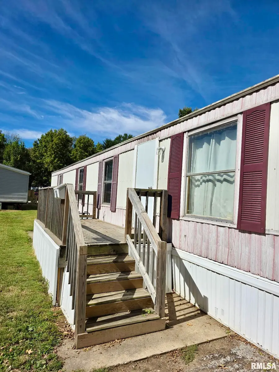 36 Valley View Mobile Home Park Street, Taylorville, IL 62568 - #3