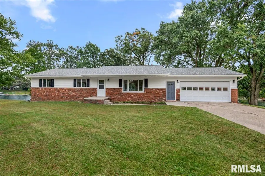 516 Juniper Drive, Petersburg, IL 62675 - #2