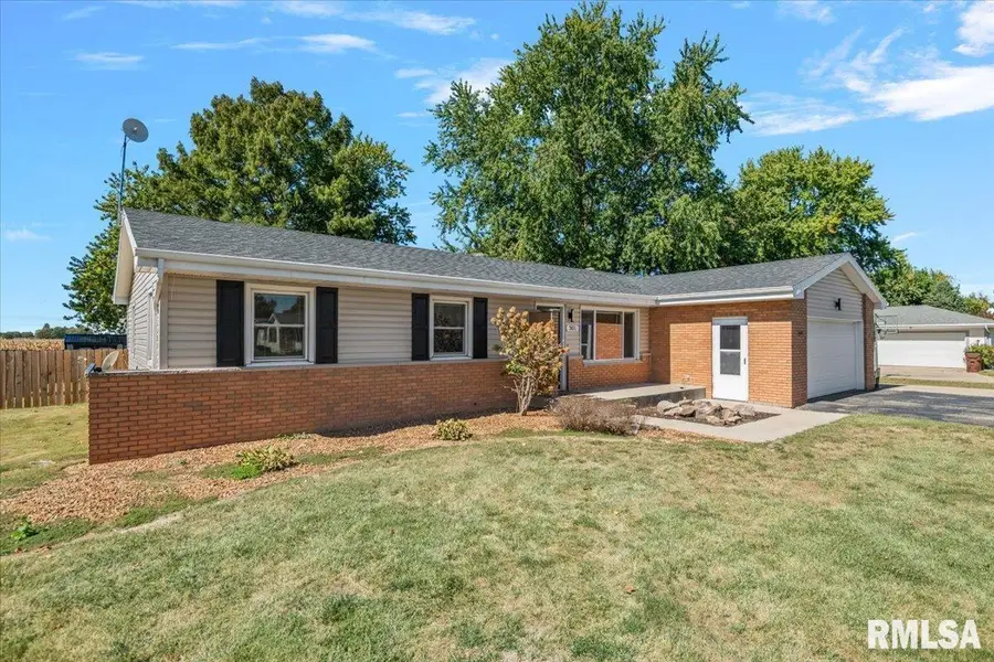 301 13th Street, Pawnee, IL 62558 - #2