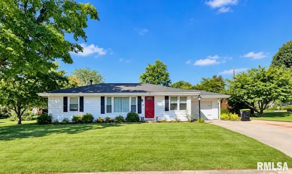 11 Newland Lane, Jacksonville, IL 62650