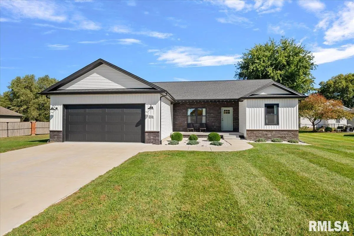 516 Bayberry Lane, Athens, IL 62613 - #1