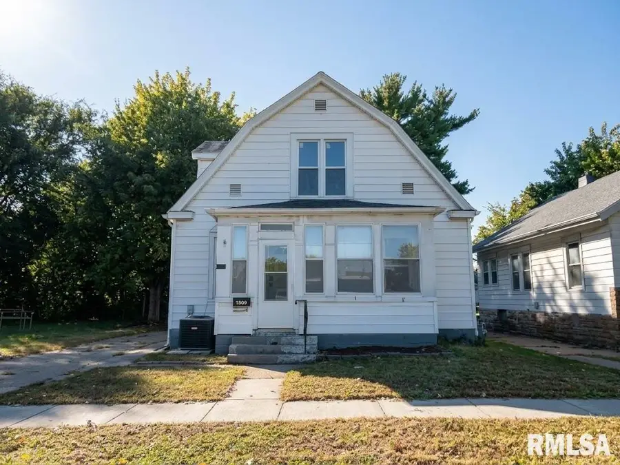 1509 N Michigan Avenue, Springfield, IL 62702 - #2
