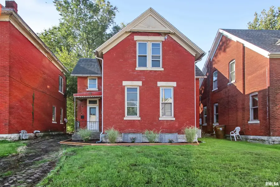 1034 Jefferson Street, Quincy, IL 62301 - #2