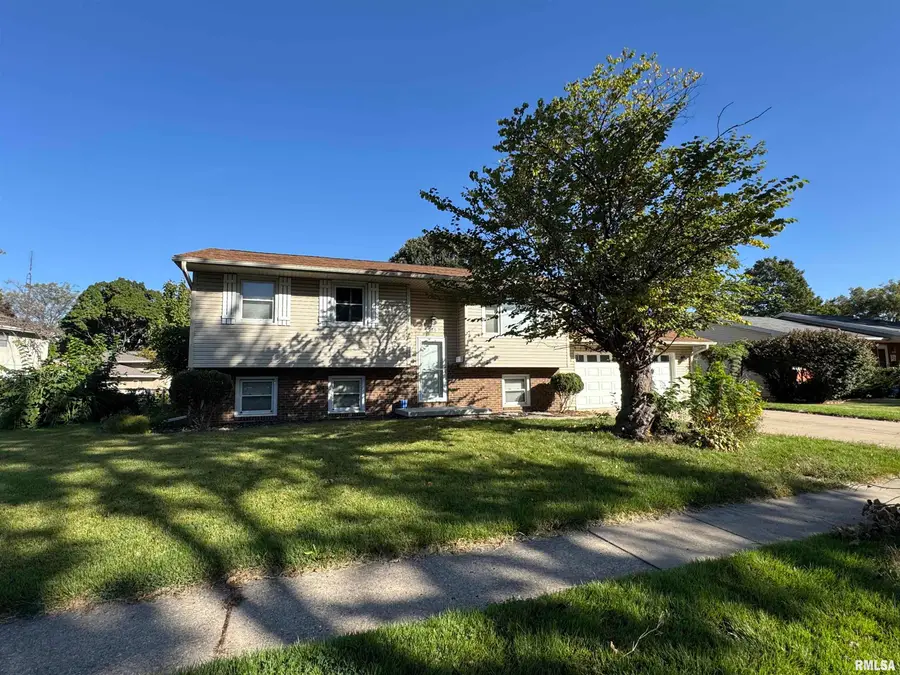 255 Saxon Drive, Springfield, IL 62704 - #2