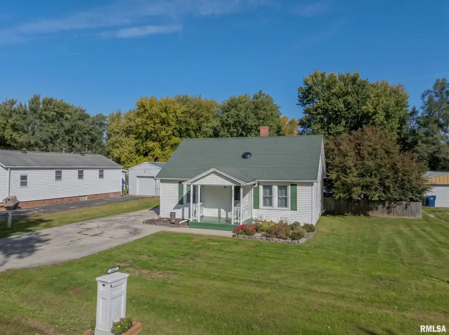 203 California Avenue, East Galesburg, IL 61430 - #3