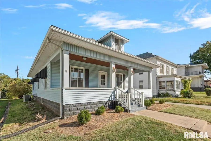 221 W Dodds Street, Divernon, IL 62530 - #3
