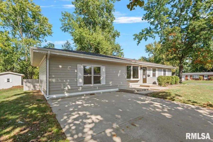 29 Glenwood Lane, Chatham, IL 62629 - #2