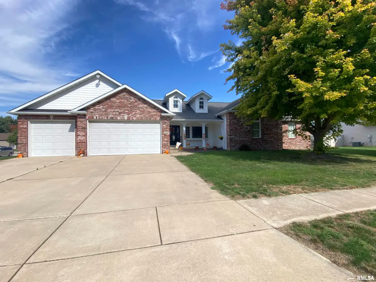 275 Meredith Drive, Sherman, IL 62684 - #1