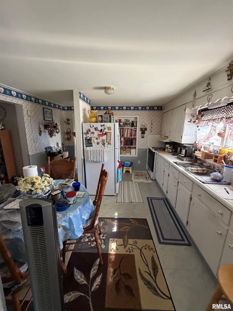 1191 E Elm Street, Canton, IL 61520 - #2