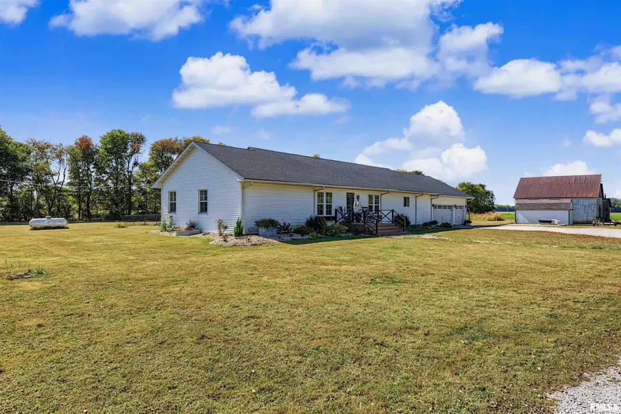 1479 900th Avenue, Lincoln, IL 62656 - #3